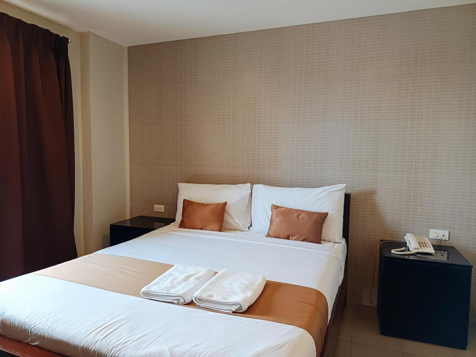 Hotel Juliana By Reddoorz Tuguegarao City Exteriör bild