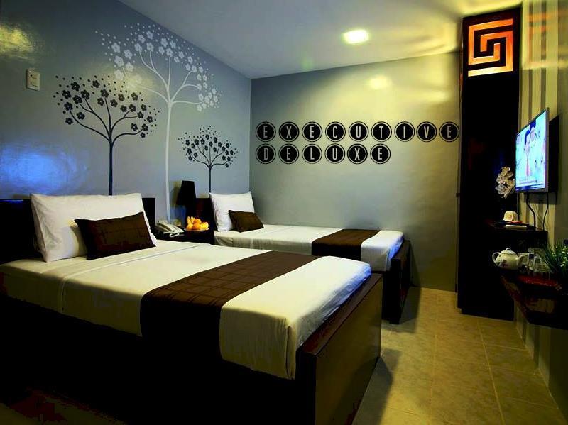 Hotel Juliana By Reddoorz Tuguegarao City Exteriör bild